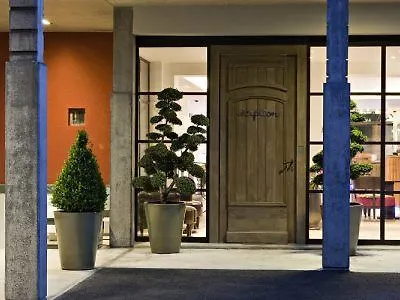 Western Le Lavarin 4* Avignon