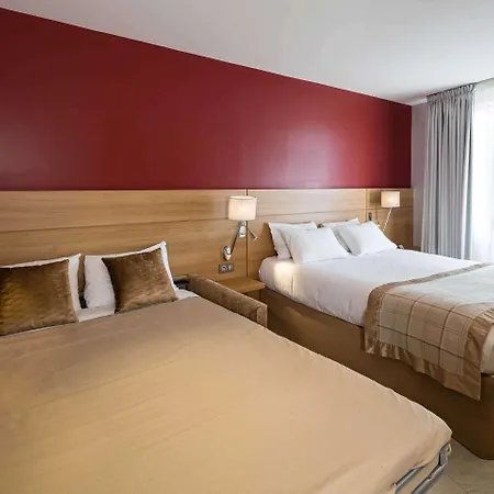 Western Le Lavarin Otel 4*